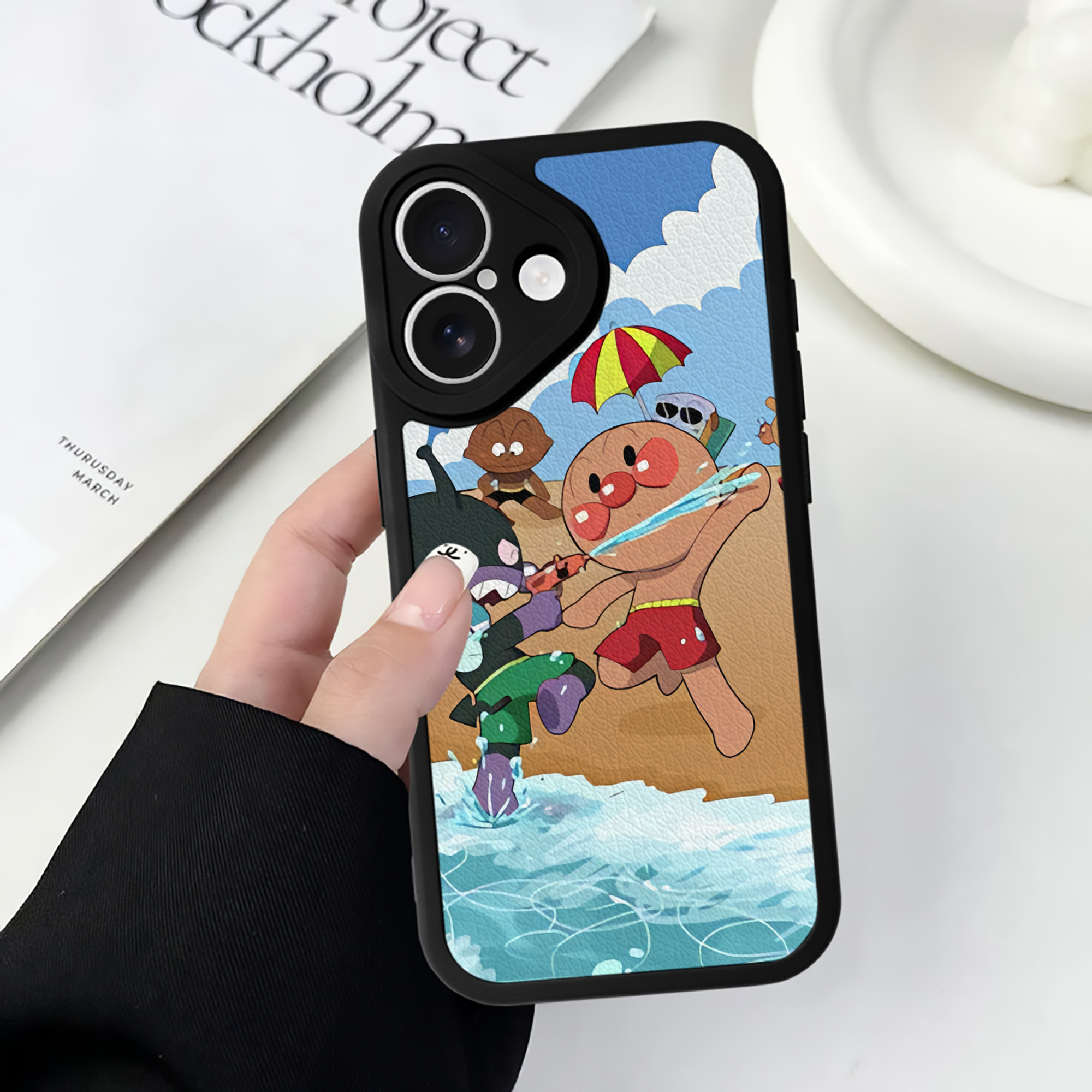 （画像用） アンパンマン Anpanman 【iPhone 16シリーズ対応】シリコンスマホケース（レザー調） 材質：シリコン